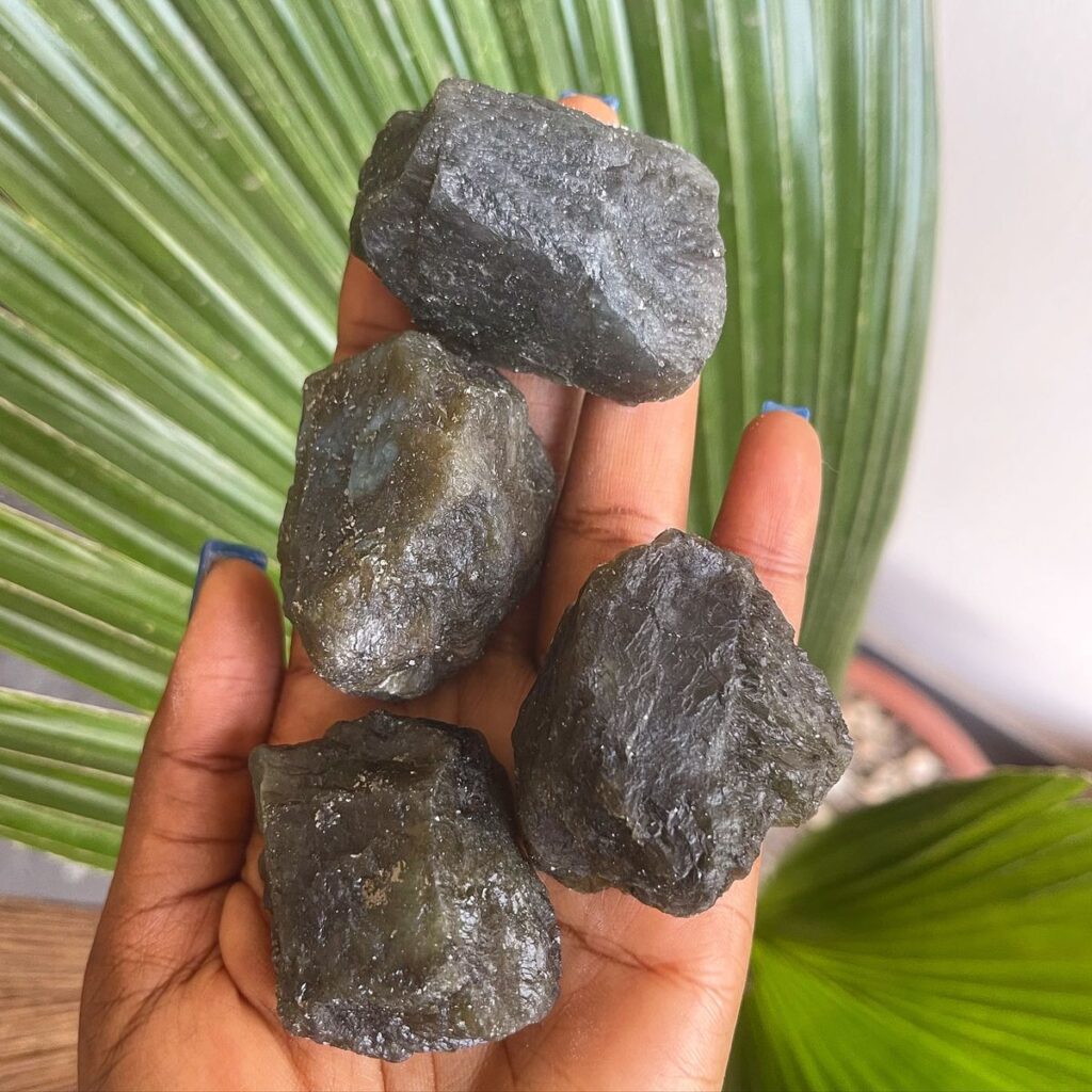 10 Best Healing Crystals Every Beginner Should Own 7 10 Best Healing Crystals Every Beginner Should Own