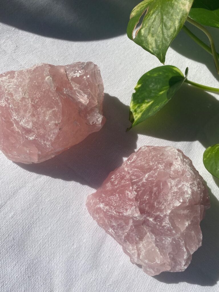 How To Use Healing Crystals For The First Time: A Complete Beginner’s Guide In Nigeria 3 Rose quartz crystal